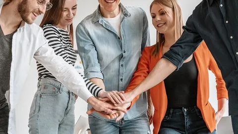 阿什拉夫梅开二度，李刚仁助推巴黎夺冠